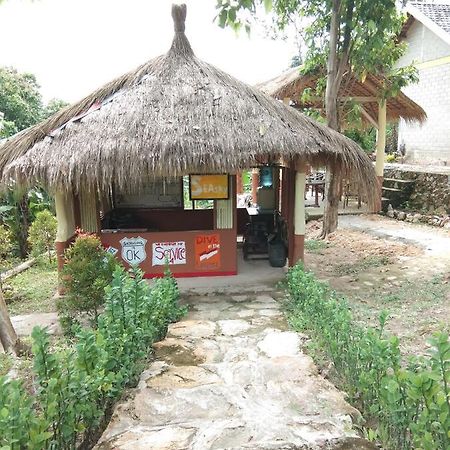 Latansa Inn كاريمونجاوا المظهر الخارجي الصورة