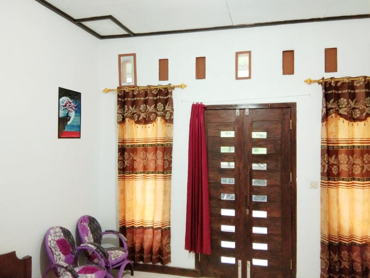 Latansa Inn كاريمونجاوا المظهر الخارجي الصورة